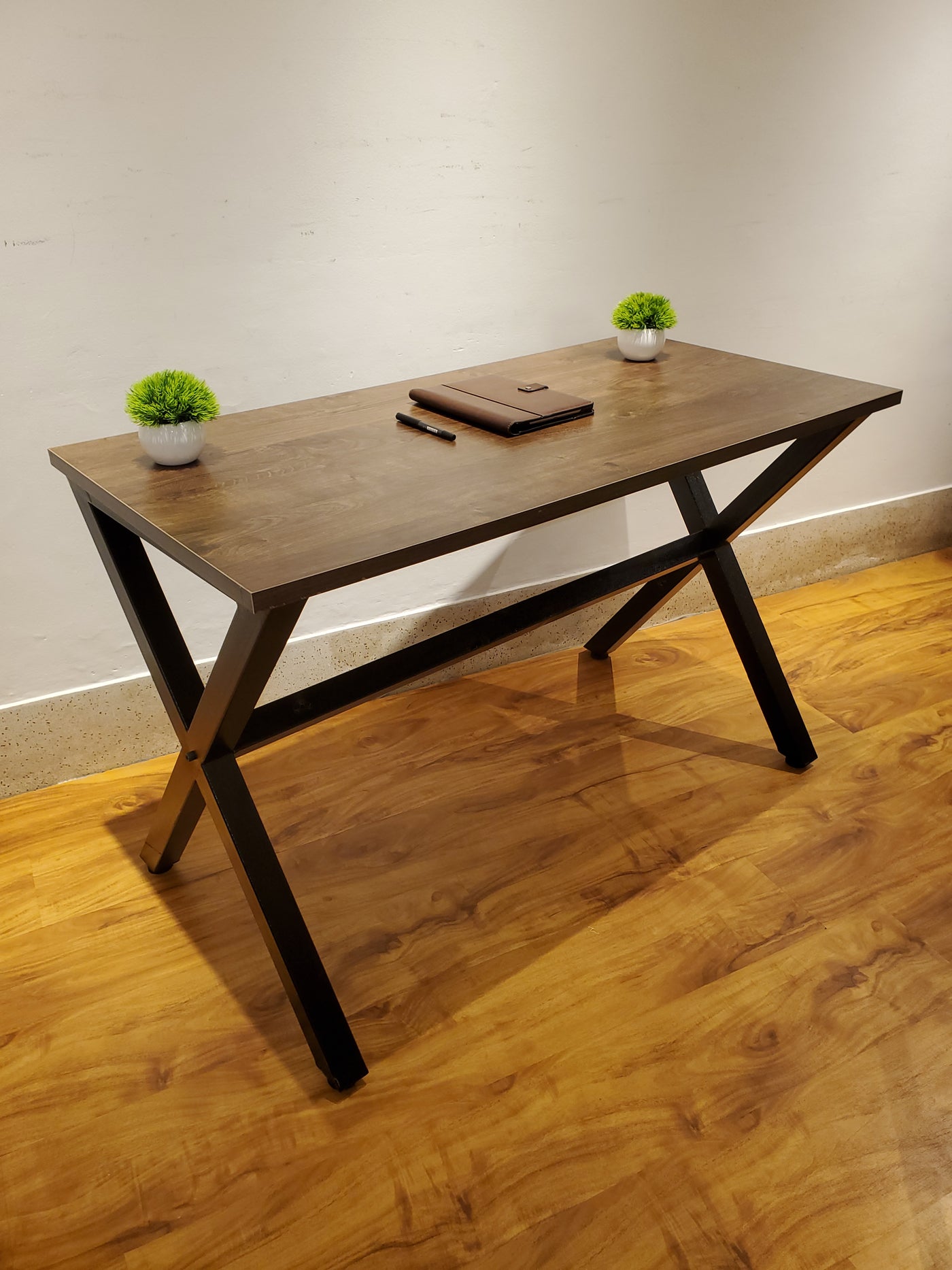 GRID Simplex Desk - X Shape